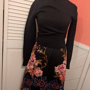 eci New York Floral Embroidered Tulle A-Line Midi Skirt in Like New Condition